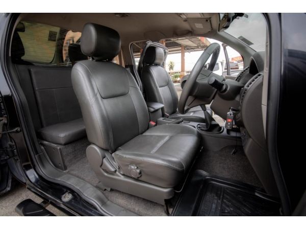 Nissan Frontier Navara Caliber 2.5 LE Grand Titanium King Cab ดีเซล 2012 รูปที่ 5